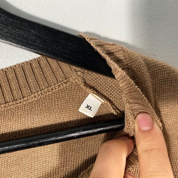 AMI Alexandre Mattiussi Beige Merino Ami De Coeur V-Neck Sweater mens size XL - Picture 5 of 10